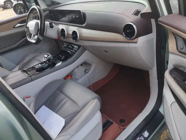 Forthing Yacht — Фото автомобиля 8