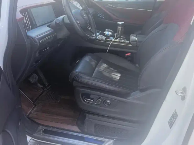 GAC Trumpchi E9 — Фото автомобиля 9