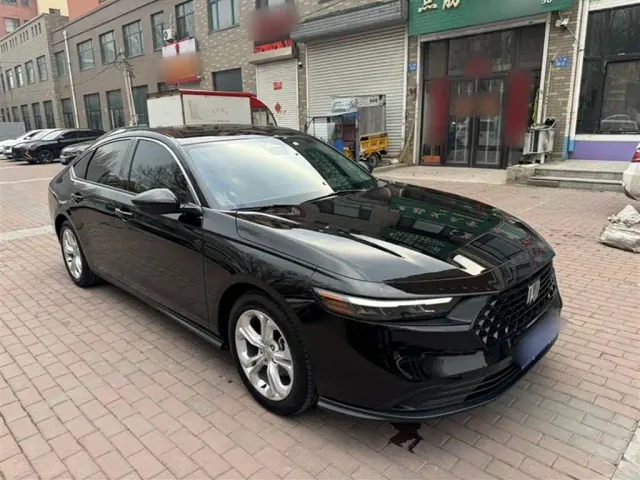 Honda Accord — Фото автомобиля 3