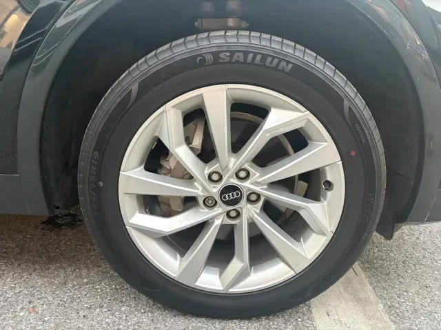 Audi Q5L — Фото автомобиля 15