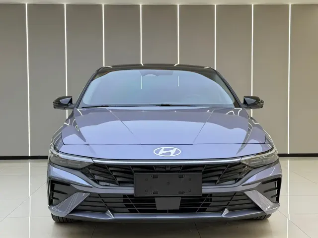 Hyundai Elantra — Фото автомобиля 2