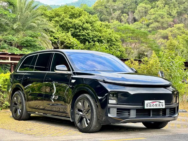 Li Auto L9 — Фото автомобиля 3