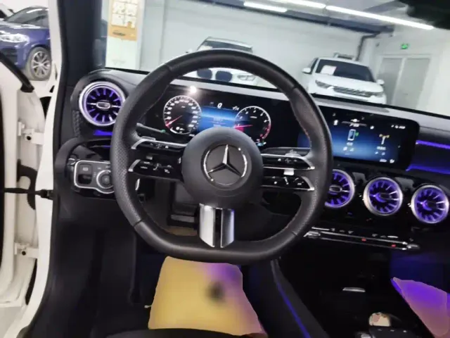 Mercedes-Benz A-Class — Фото автомобиля 10