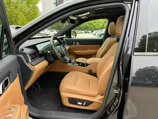 Li Auto ONE — Фото автомобиля 5
