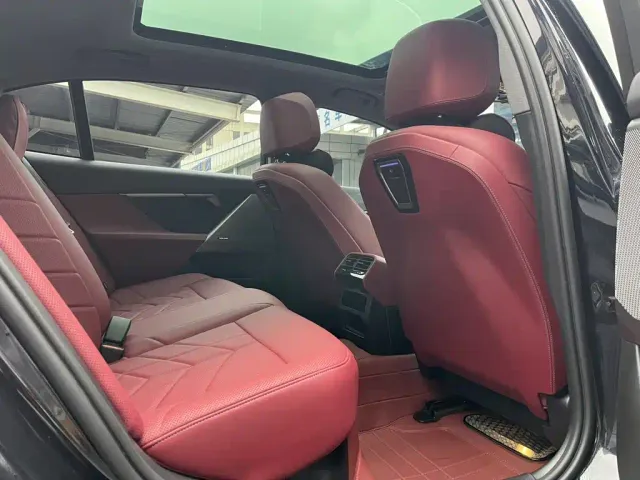 BMW 5 Series — Фото автомобиля 4