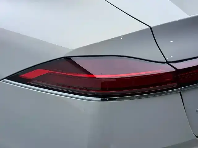 Roewe M7 DMH — Фото автомобиля 8