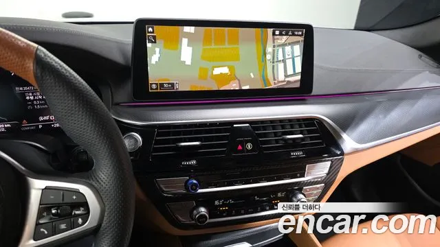 BMW 5 Series G30 — Фото автомобиля 20