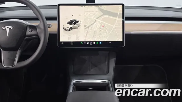 Tesla Model Y — Фото автомобиля 19