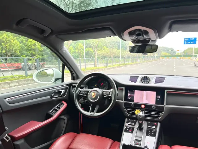 Porsche Macan — Фото автомобиля 7