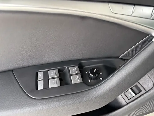 Audi A6L — Фото автомобиля 10