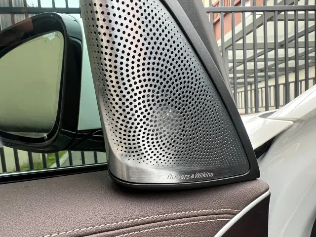 BMW 5 Series — Фото автомобиля 9