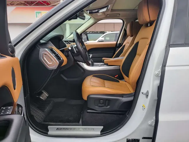 Land Rover Range Rover Sport — Фото автомобиля 8