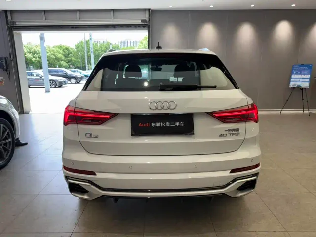 Audi Q3 — Фото автомобиля 6