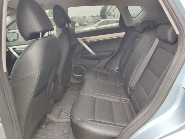 Geely Binyue 2025 1.5L CVT Super Edition — Фото автомобиля 12