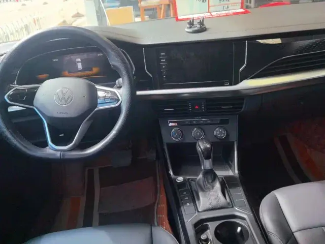 Volkswagen Passat — Фото автомобиля 11