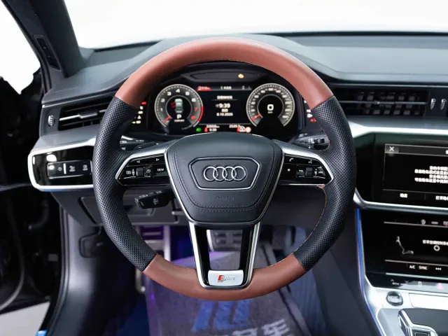 Audi A6L — Фото автомобиля 13