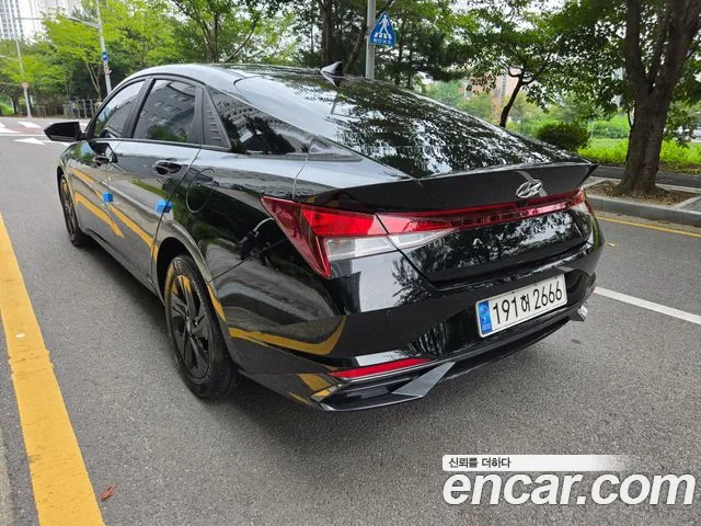 Hyundai AVANTE Avante (CN7) — Фото автомобиля 4