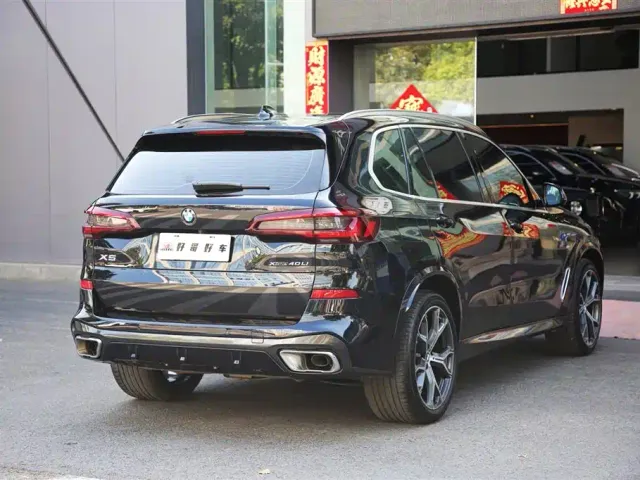 BMW X5 — Фото автомобиля 3