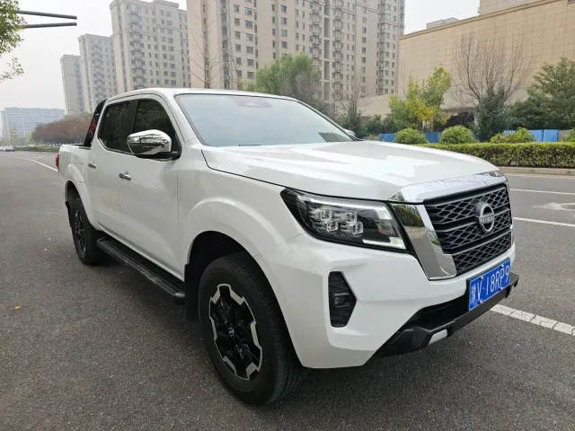 Nissan Navara — Фото автомобиля 3