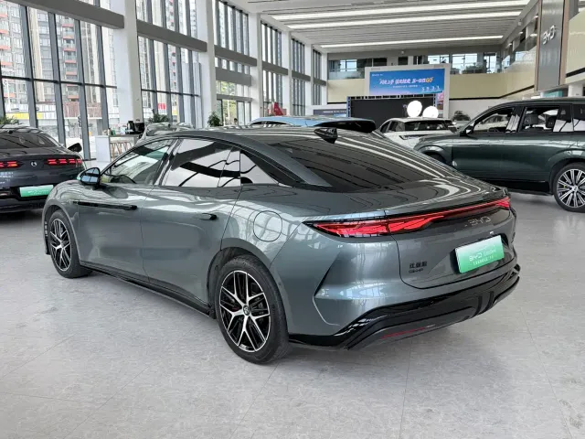 BYD Han L — Фото автомобиля 12
