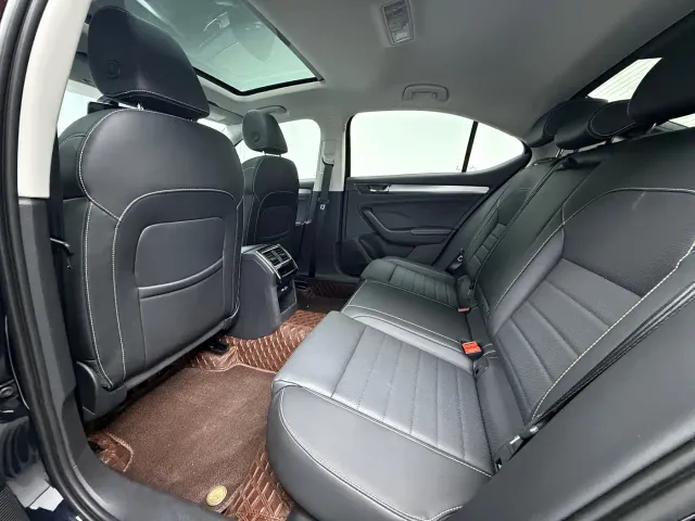 Skoda Superb — Фото автомобиля 8