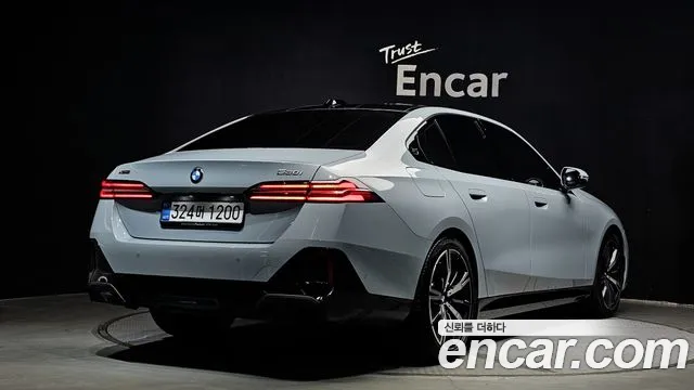 BMW 5-Series 5 серия (G60) 530i xDrive M Sport — Фото автомобиля 2
