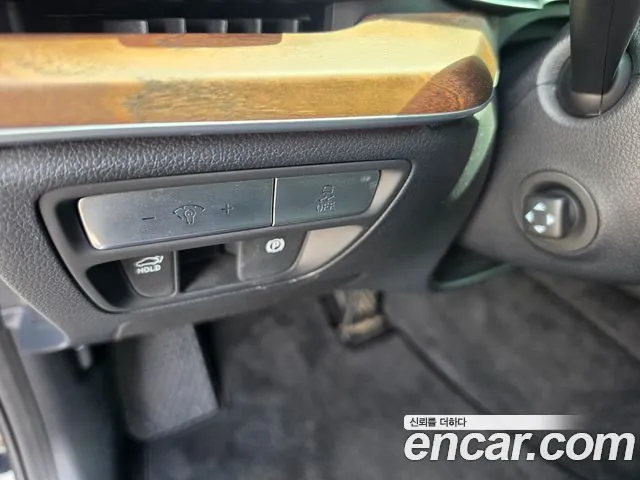 Genesis G80 Electrified G80 (RG3) — Фото автомобиля 15