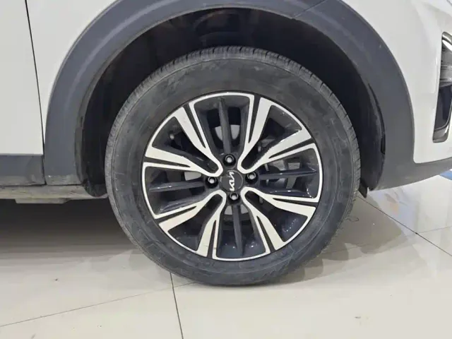 Kia KX1 — Фото автомобиля 6