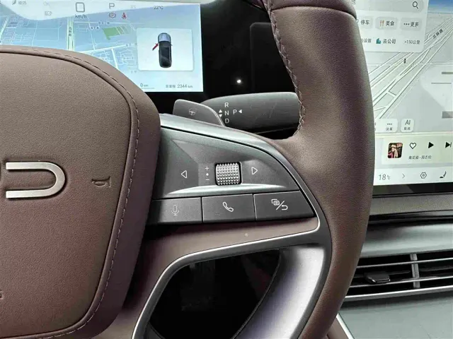 BYD Seal 07 DM-i — Фото автомобиля 24