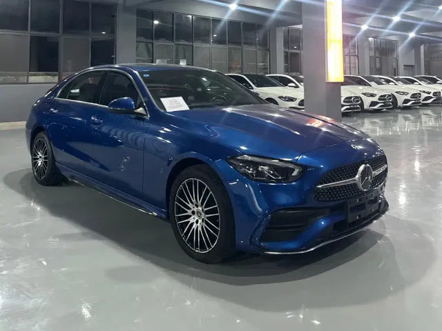Mercedes-Benz C-Class — Фото автомобиля 3