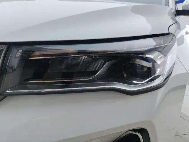 Geely Emgrand — Фото автомобиля 5