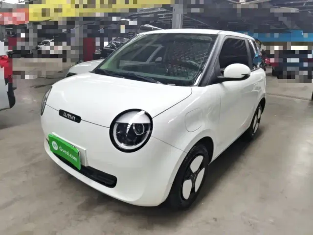 Фотография автомобиля — Changan Lumin
