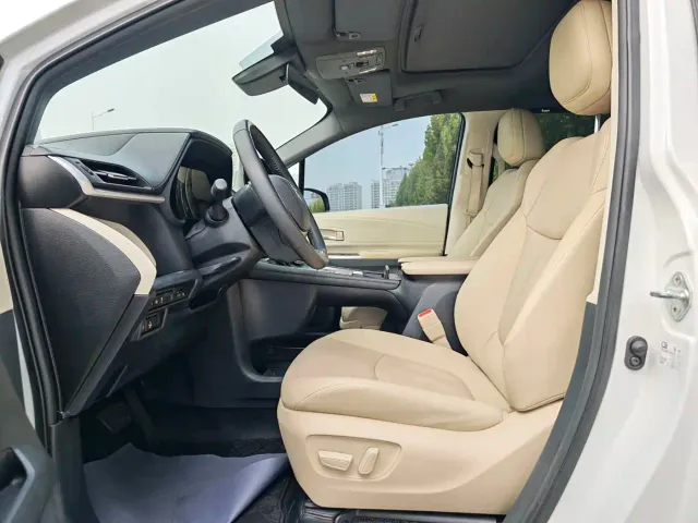 Toyota Granvia — Фото автомобиля 8