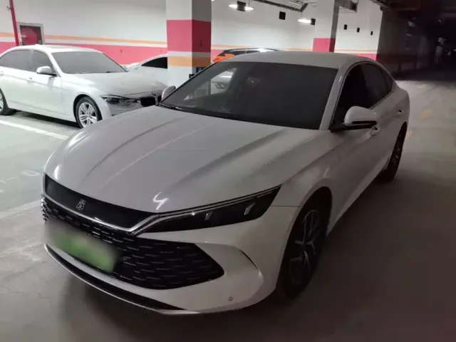 Фотография автомобиля — BYD Qin L