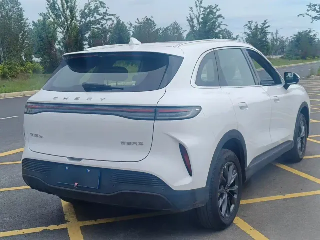 Chery Tiggo 8 — Фото автомобиля 7