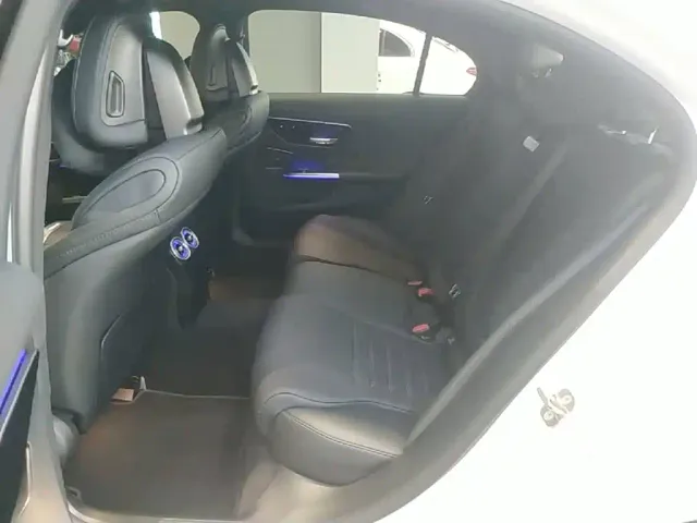 Mercedes-Benz C-Class — Фото автомобиля 16