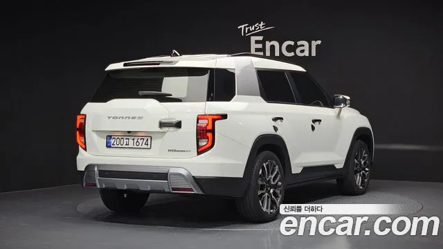KG_Mobility_Ssangyong Torres Torres Битопливный 1.5 4WD — Фото автомобиля 2