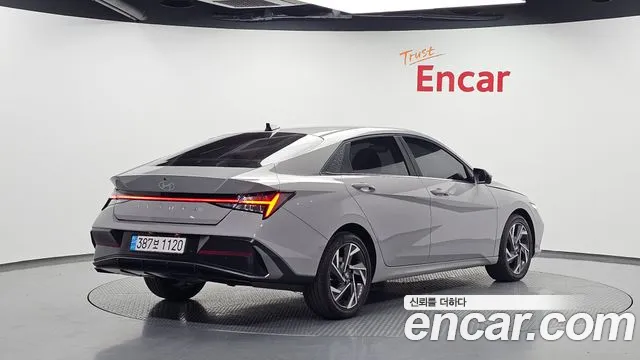 Hyundai Avante CN7 — Фото автомобиля 2