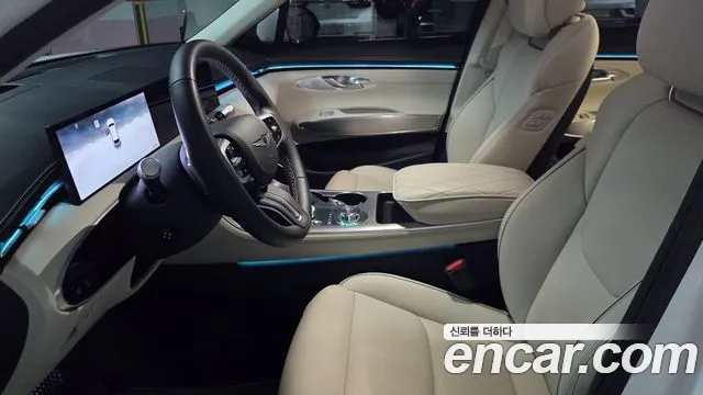 Genesis GV70 — Фото автомобиля 10