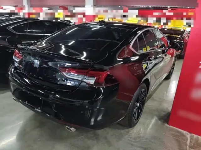 Buick Regal — Фото автомобиля 6