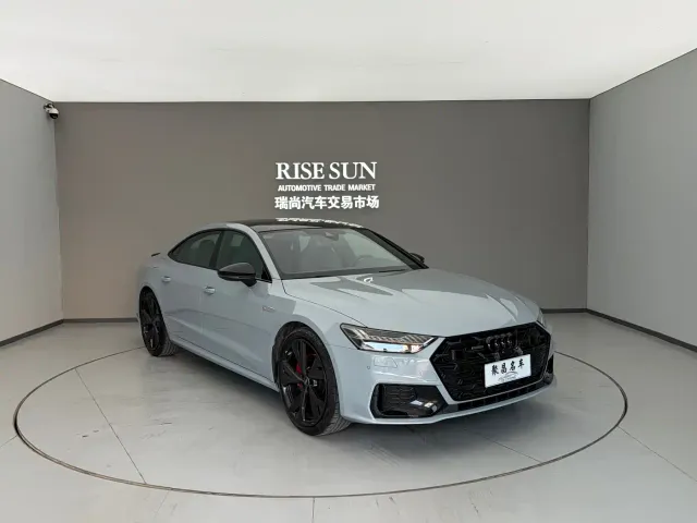 Audi A7L — Фото автомобиля 3