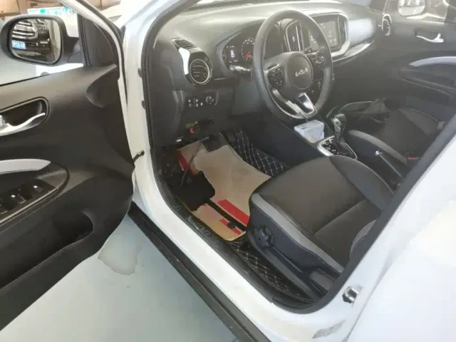 Kia KX1 — Фото автомобиля 15