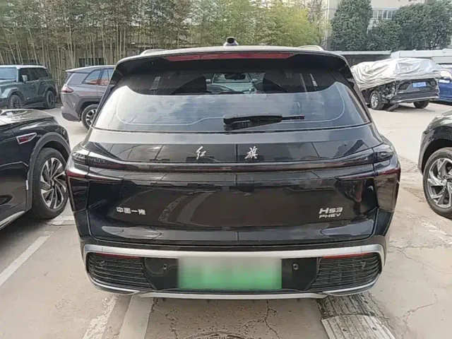 Hongqi HS3 PHEV — Фото автомобиля 5