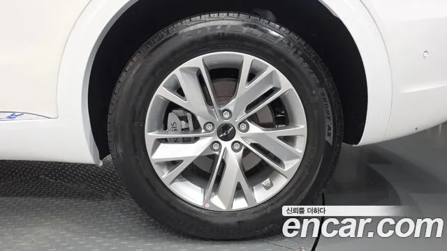 Genesis GV70 — Фото автомобиля 6