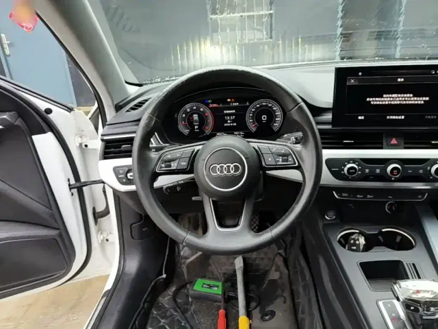 Audi A4L — Фото автомобиля 10