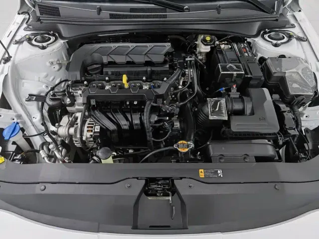 Hyundai Elantra — Фото автомобиля 6