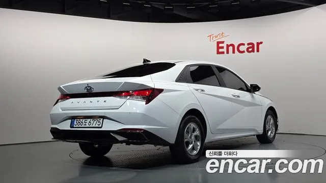 Hyundai Avante — Фото автомобиля 2