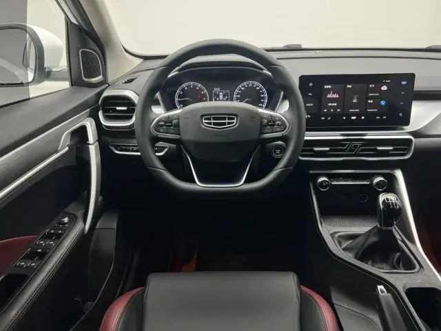 Geely Binyue — Фото автомобиля 13
