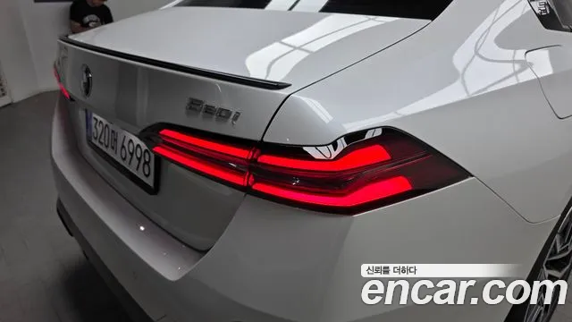 BMW 5-Series — Фото автомобиля 22