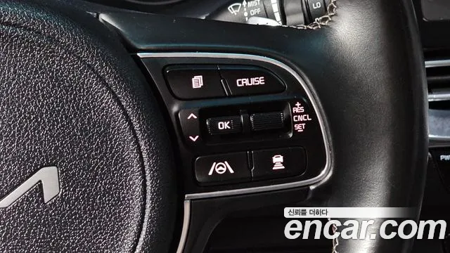 Kia Niro — Фото автомобиля 22